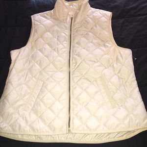 White Old Navy quilted vest